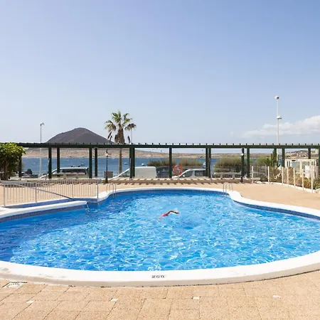 Eden Medano Surfstar Ocean First Line Apartment *