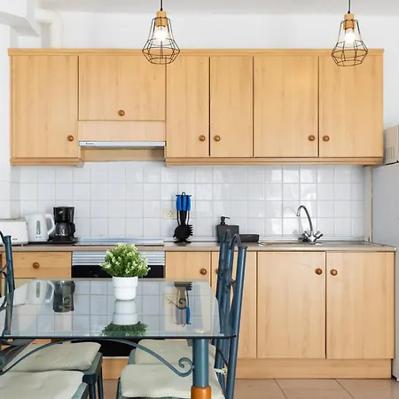 Eden Medano Surfstar Ocean First Line Apartment *