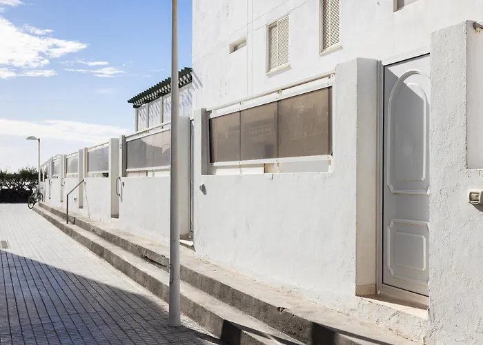 Eden Medano Surfstar Ocean First Line Lägenhet *